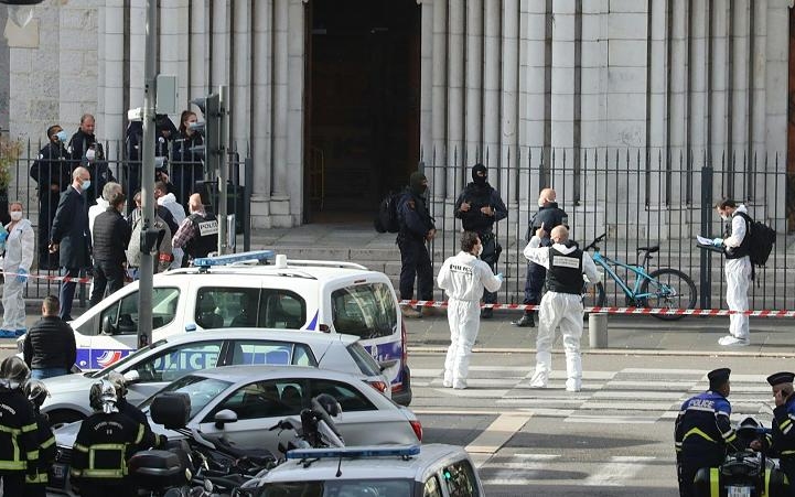 Terrortámadás egy nizzai templomban, három halott 