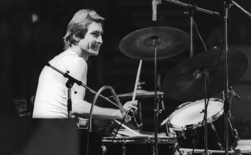 Elment Charlie Watts, a Rolling Stones legendás dobosa