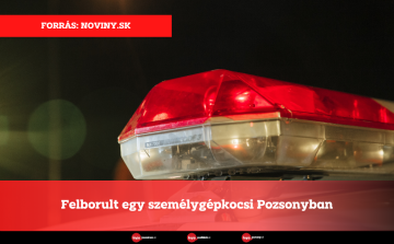 Felborult egy személygépkocsi Pozsonyban