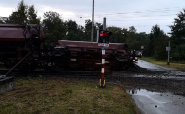 Kisiklott egy tehervonat, senki sem sérült meg