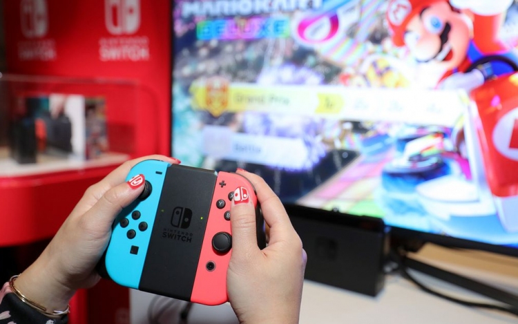 Hatalmas kijelzővel érkezik az új Nintendo Switch