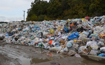 A héten nem ürítik a családi házak szemeteseit Szencen