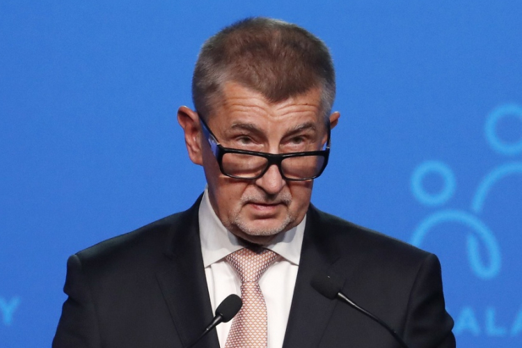 Babiš beismerte, hogy offshore cégeken keresztül vásárolt franciaországi ingatlanokat