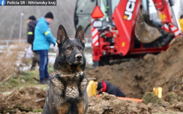 Emberi csontok után kutatott a Nyitrai Rendőrség