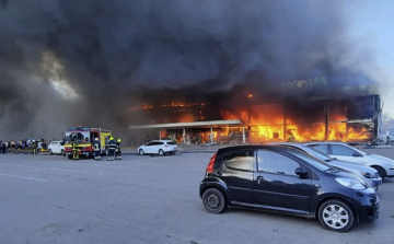 Orosz rakétatámadás ért egy emberekkel teli bevásárlóközpontot