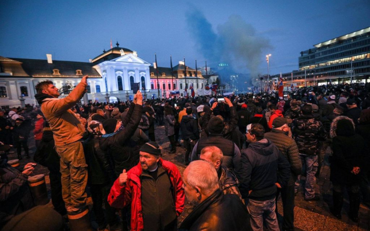 A szabadság nem ez – véleménycikk a múlt heti pozsonyi tüntetésekről 