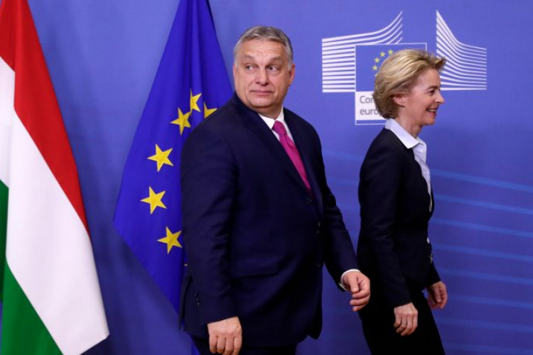 Ursula von der Leyen Budapesten találkozik Orbán Viktorral