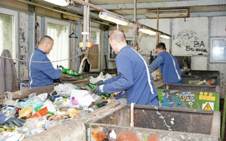 Vannak rabok, akik többet keresnek a börtönben, mint egyes kisnyugdíjasok