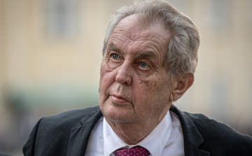 Zeman engedné harcolni a cseh állampolgárokat Ukrajna oldalán