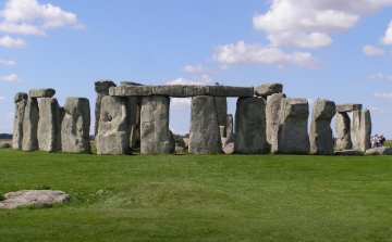 Ősi tárnák óriás körét fedezték fel régészek Stonehenge közelében