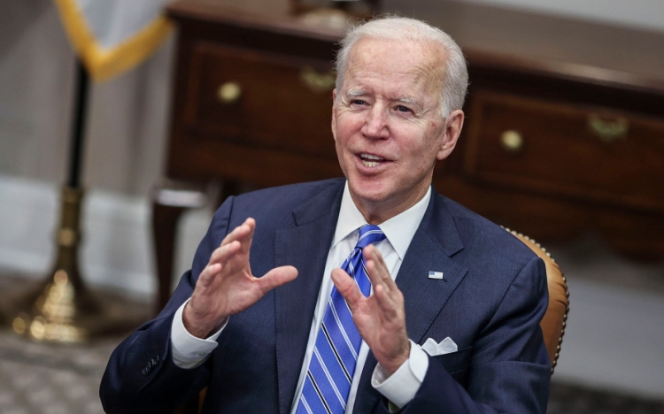 USA: Jóváhagyta a szenátus Biden elnök 1,9 ezer milliárdos mentőcsomagját