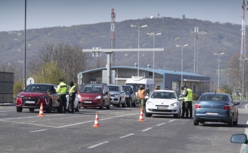 Az Ausztrián áthaladni akaró szlovákoknak új nyomtatványra van szükségük